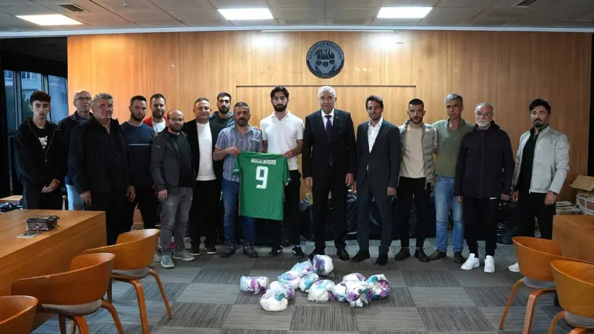 Kemalpaşa’da amatör kulüplere malzeme desteği haberinin görseli