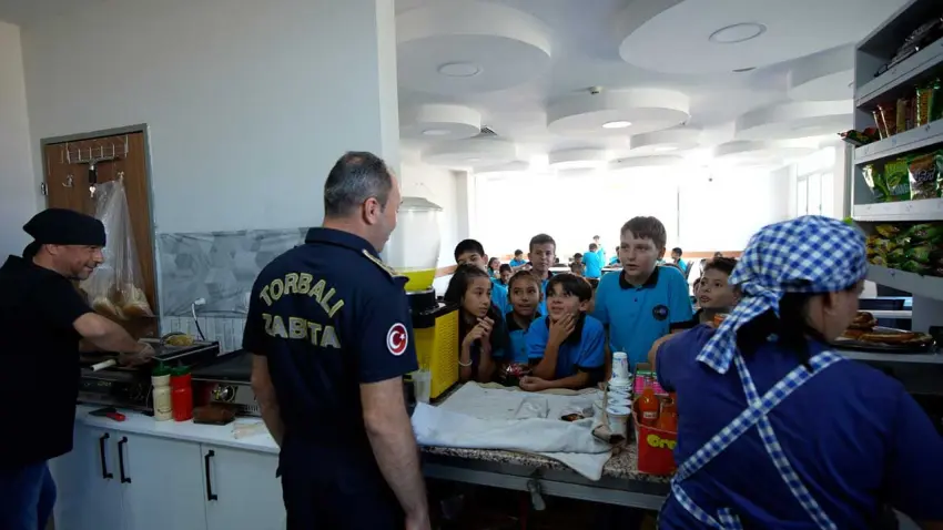 Torbalı’da okul kantinlerine sıkı denetim haberinin görseli