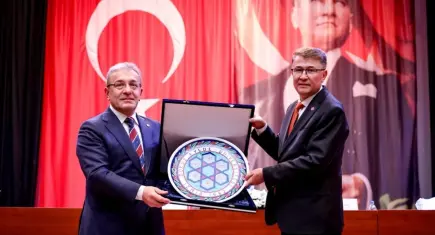 Türk Dil Kurumu Başkanı Prof. Dr. Osman Mert, DEÜ’de Türkçenin köklerini anlattı
