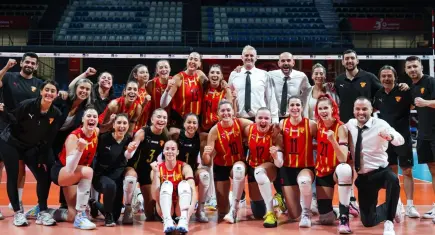 Ege ekiplerinin Kupa Voley mücadelesinde gülen Aras Kargo oldu