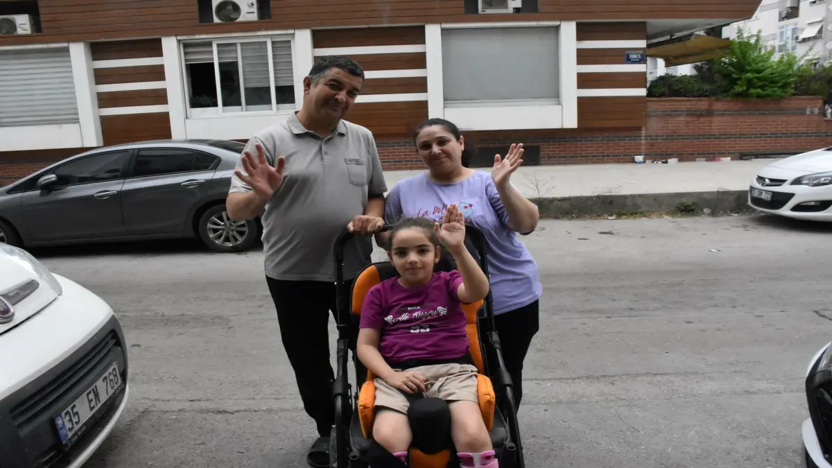 Serebral palsili Yağmur’un en büyük hayali bağımsız yürümek görseli