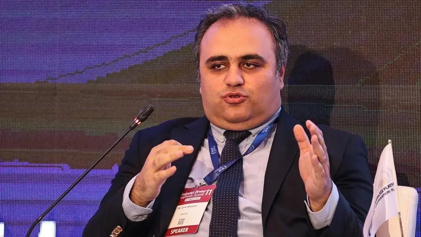 TFF yöneticisi Ural Aküzüm istifa etti haberinin görseli