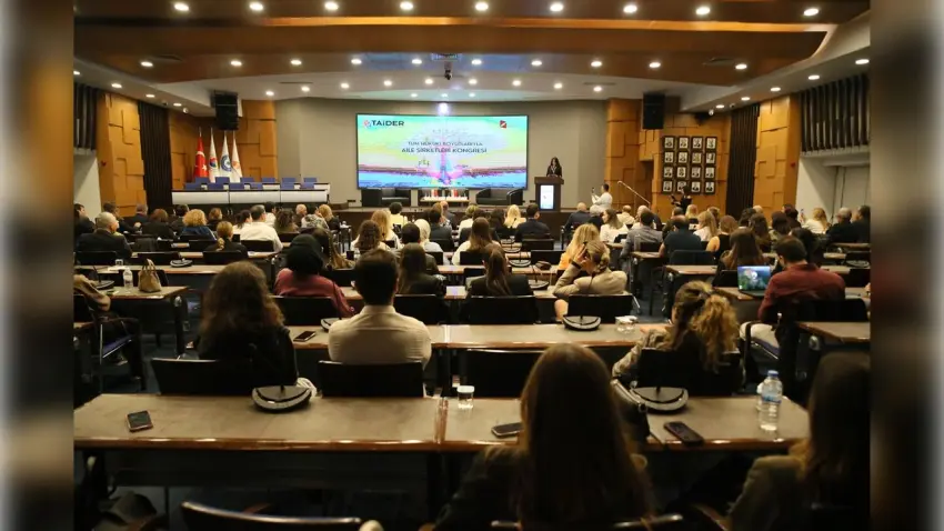 İzmir’de aile şirketlerinin geleceği hukuk masasında ele alındı haberinin görseli