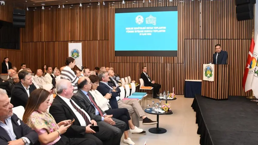 İzmir Ticaret Borsası’nda seçim öncesi Meslek Komiteleri toplandı haberinin görseli
