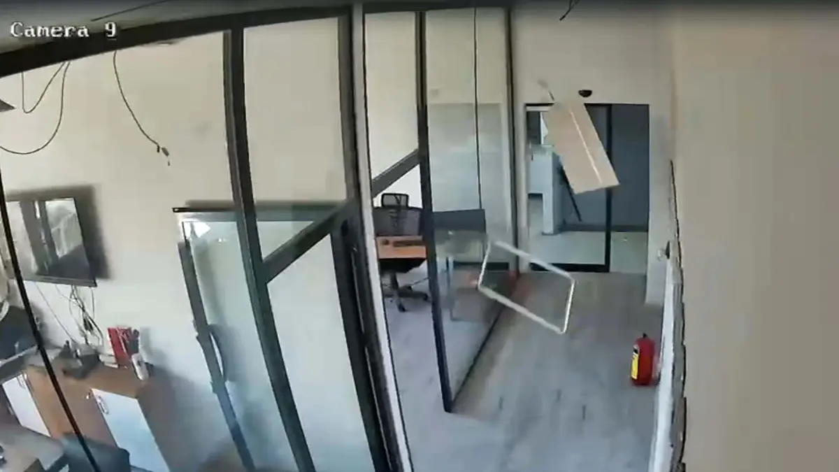 İzmir Torbalı'da metal fabrikasında patlama: 3'ü ağır, 7 yaralı görseli