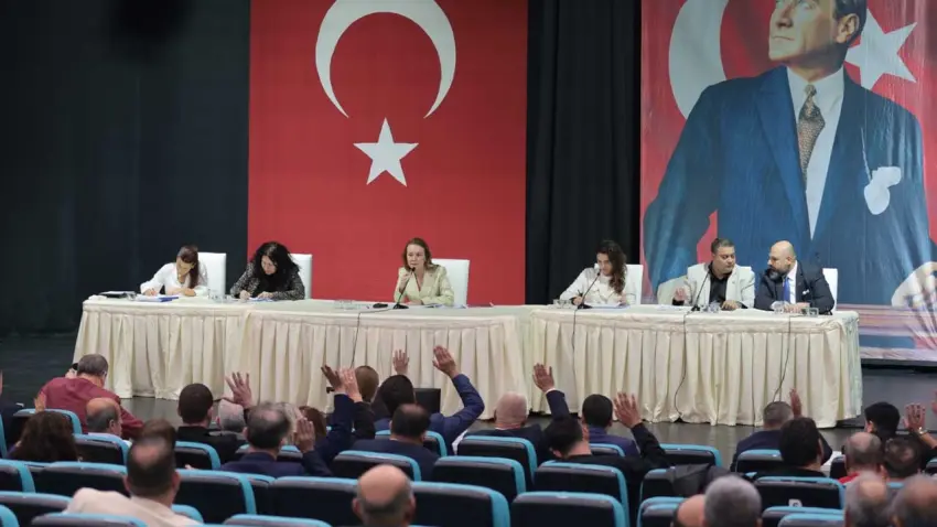 Konak'ta tarihi karar: 113 mahalle 57’ye düşürüldü haberinin görseli