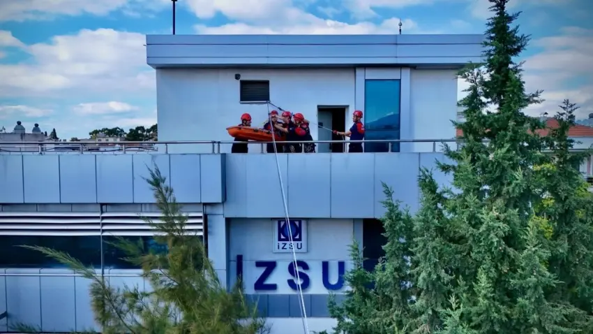 İZSU binası