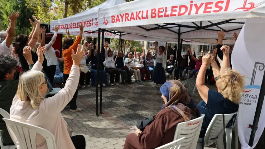 Bayraklı’da yaş alan büyükler için “kendime merhaba” buluşması haberinin görseli