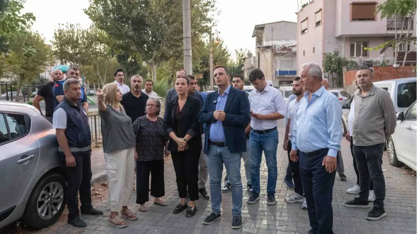 Bornova Rafetpaşa Mahallesi köşe bucak temizlendi haberinin görseli