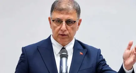 Cemil Tugay Atatürkçü Düşünce Derneği'nden istifa etti