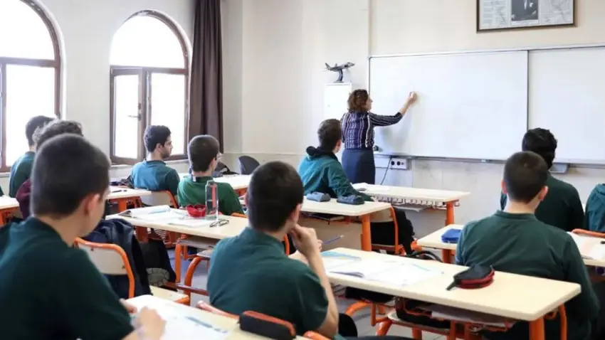 Eğitim-İş’ten MEB’e ek ders ve norm kadro çağrısı haberinin görseli