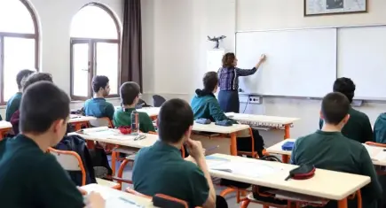 Eğitim-İş’ten MEB’e ek ders ve norm kadro çağrısı