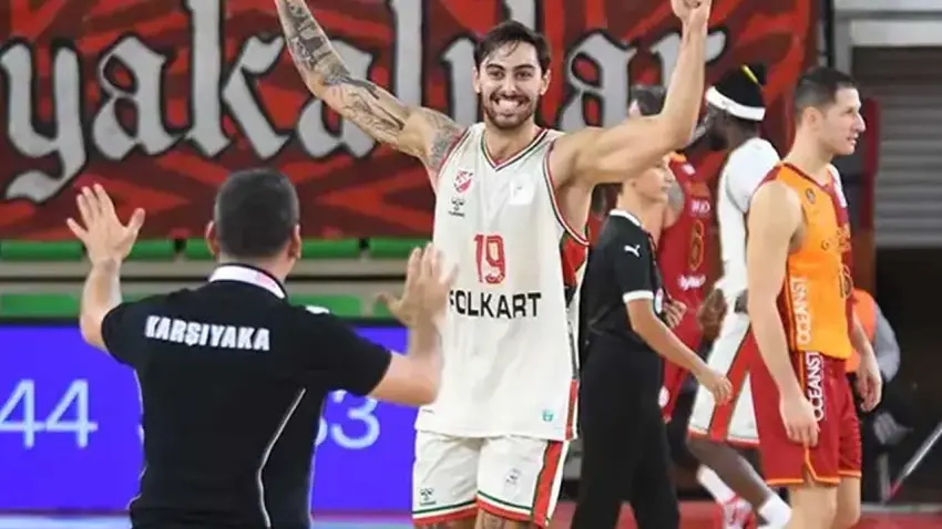 Karşıyaka'dan muhteşem geri dönüş: Kaf-Kaf, Galatasaray'ı uzatmada devirdi haberinin görseli
