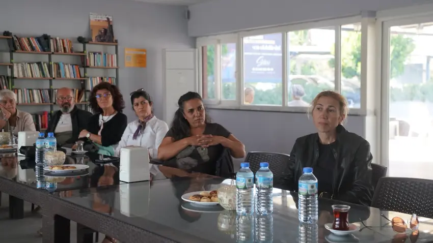 Sığacık’ta esnafa yangın eğitimi: Doğru müdahalenin önemi anlatıldı haberinin görseli