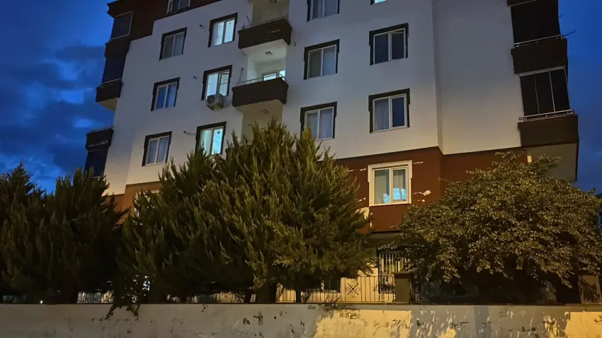 Gaziantep’te korkunç olay: Anne baba ve çocuk pencereden düştü haberinin görseli