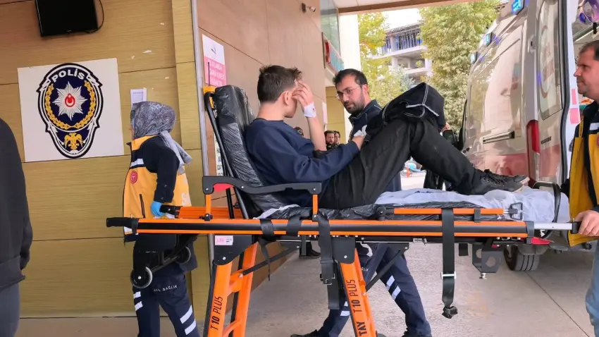 Motosikletini tamir etmeye çalışan 25 yaşındaki gencin parmağı koptu haberinin görseli