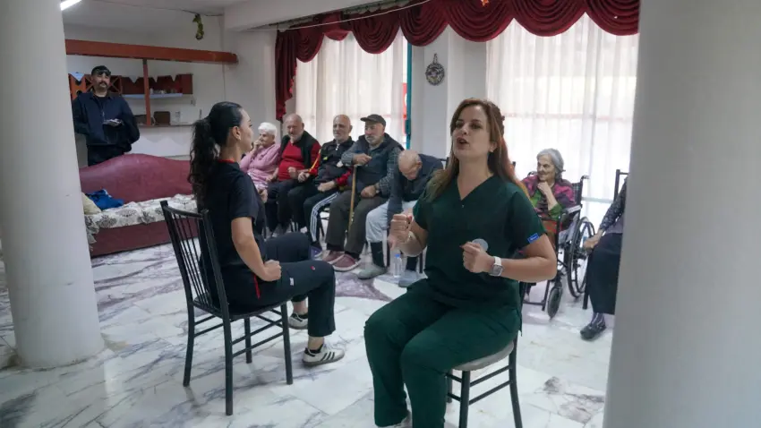 Seferihisar’da yaş almanın en güzel hali: Hareket, sohbet ve dayanışma haberinin görseli