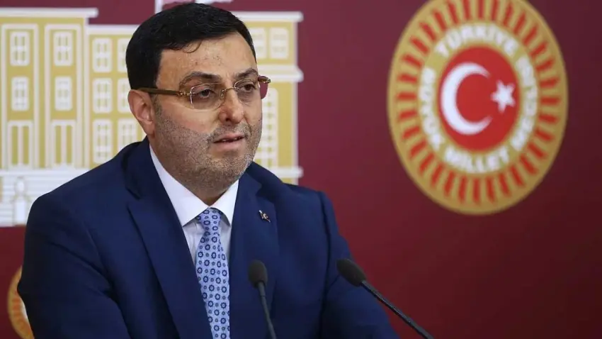 AK Parti Milletvekili Serkan Bayram’dan fon krizindeki açıklamaları için özür: İfadelerim maksadını aştı haberinin görseli