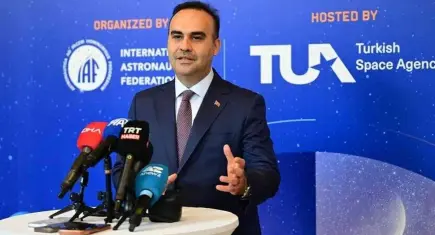 Bakan Kacır: Küresel uzay gündeminin kalbi 5-9 Ekim’de Türkiye’de atacak