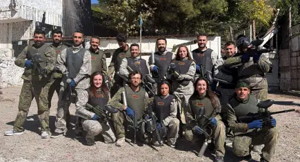 Free Runners ve BirArada’dan adrenalin dolu buluşma:Paintball sahasında kıyasıya mücadele