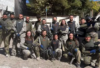 Free Runners ve BirArada’dan adrenalin dolu buluşma:Paintball sahasında kıyasıya mücadele