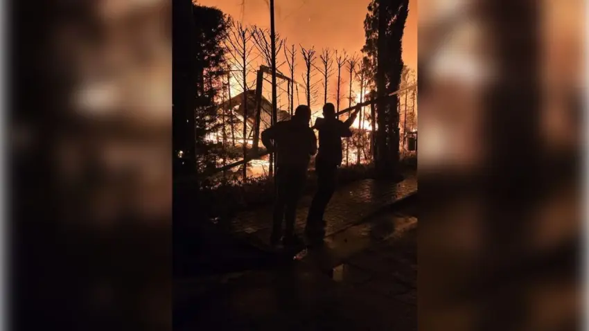 İtalya'da kamp alanında korkutan yangın: 24 kişi yaralandı haberinin görseli