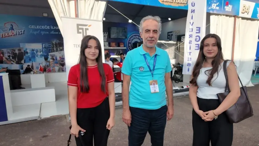 Musa Alcı ve öğrenciler
