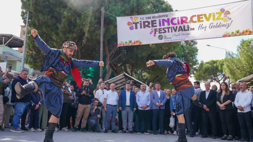 Tire’de incir ve ceviz festivali coşkusu başladı! haberinin görseli