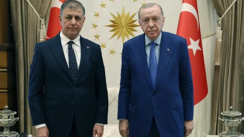 Tugay'ın AK Parti'ye geçeceği iddiaları gündemde: Sosyal medyadaki yanıtı dikkat çekti haberinin görseli