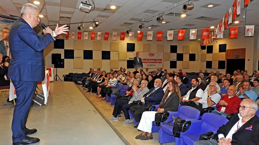 YENİ Parti Çeşme’de ilk kongre heyecanı: Başkanlıkta Dolunay Onur güven tazeledi haberinin görseli
