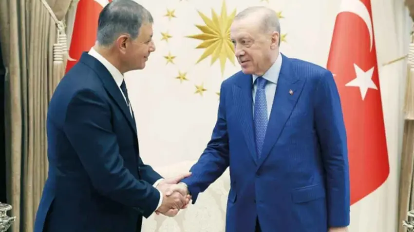 YENİ Parti’den sert Tugay çıkışı: Bunun adı dönekliktir, kemiksizliktir, omurgasızlıktır haberinin görseli
