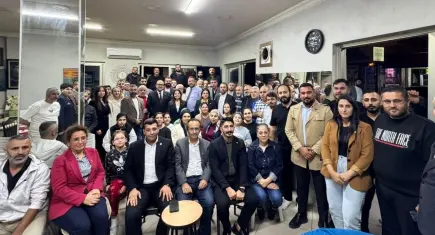 Bayraklı’da 57 yeni üye CHP’ye katıldı