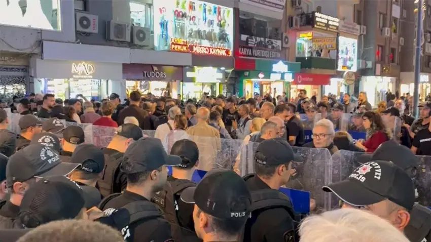 Cemil Tugay’ın AK Parti’ye geçiş iddiası sokağa taştı: Yürüyüşe polis engeli haberinin görseli