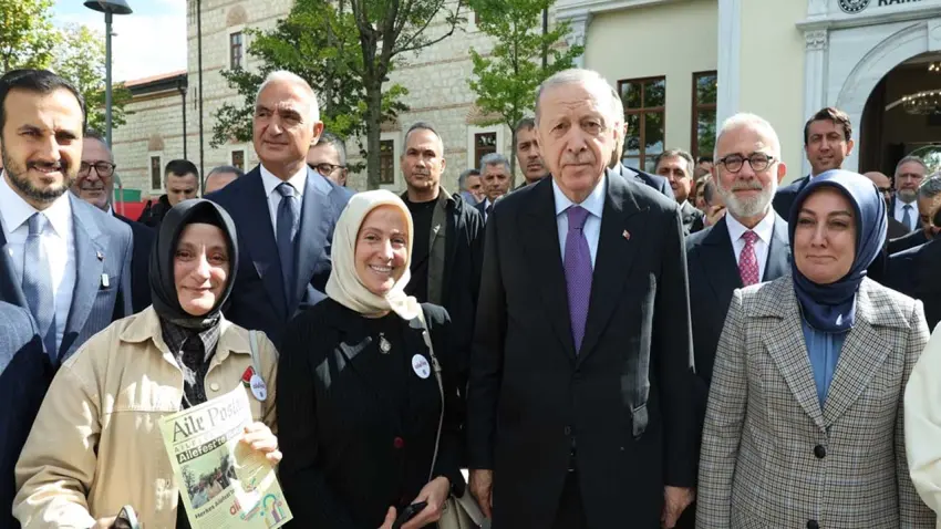 Cumhurbaşkanı Erdoğan'dan Rami Kütüphanesi'ndeki AileFest'e ziyaret haberinin görseli