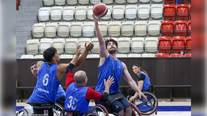 İzmir’in engelsiz basketbolcuları yeni sezona hazır haberinin görseli