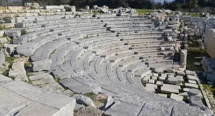 Teos'ta 2 bin 100 yıl sonra sanatçı buluşması