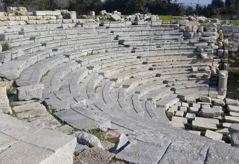 Teos'ta 2 bin 100 yıl sonra sanatçı buluşması