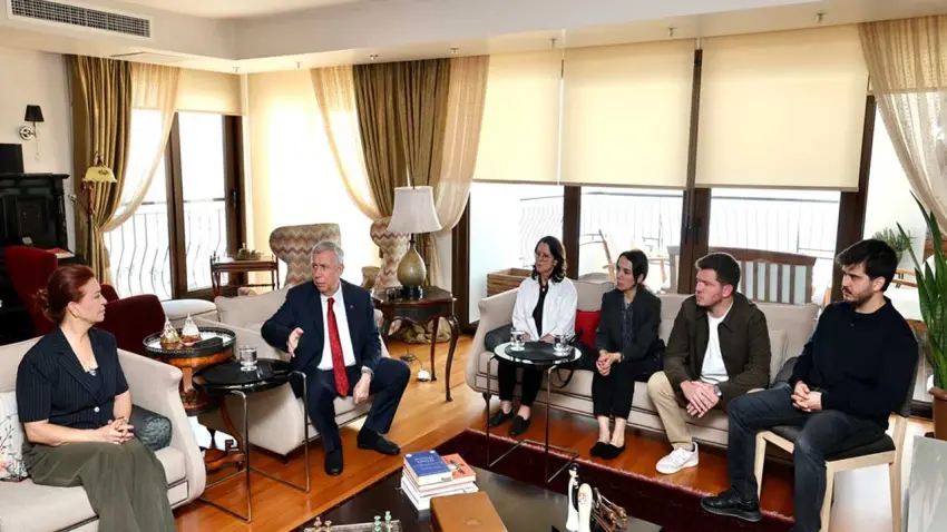Yavaş'tan Mersin'de destek ziyareti haberinin görseli