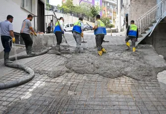 Bornova’da bir sorun daha çözüldü: Yıllardır süren yokuş çilesi sona erdi