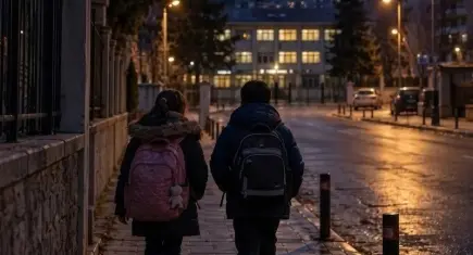 Çocuklar karanlıkta okula gidiyor: Kış saati için imza kampanyası
