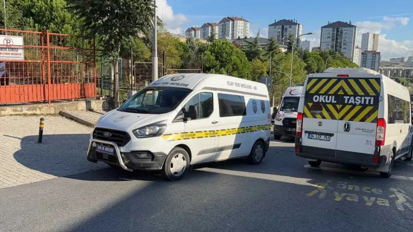 Okulda bıçaklı saldırıya uğrayan bir öğrenci hayatını kaybetti haberinin görseli
