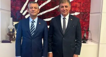 Özel’den Cemil Tugay’a  sert sözler: Satıp gidenler haindir, hain oğlu haindir!