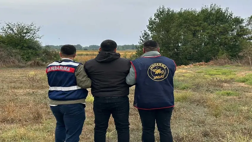 45 ayrı suçtan aranan firari, Yunanistan'a kaçmaya çalışırken yakalandı haberinin görseli