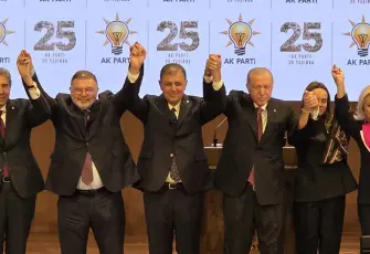 AK Parti İzmir İl Başkanı Saygılı’dan Tugay’ın rozet takması sonrası ilk mesaj