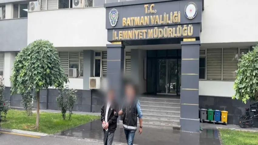 Batman polisinden narkotik operasyonu: Yabancı uyruklu kuryenin midesinde 91 parça uyuşturucu yakalandı haberinin görseli