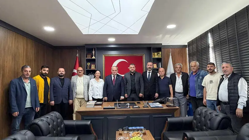CHP Bornova’dan Pınarbaşı esnafına ziyaret haberinin görseli