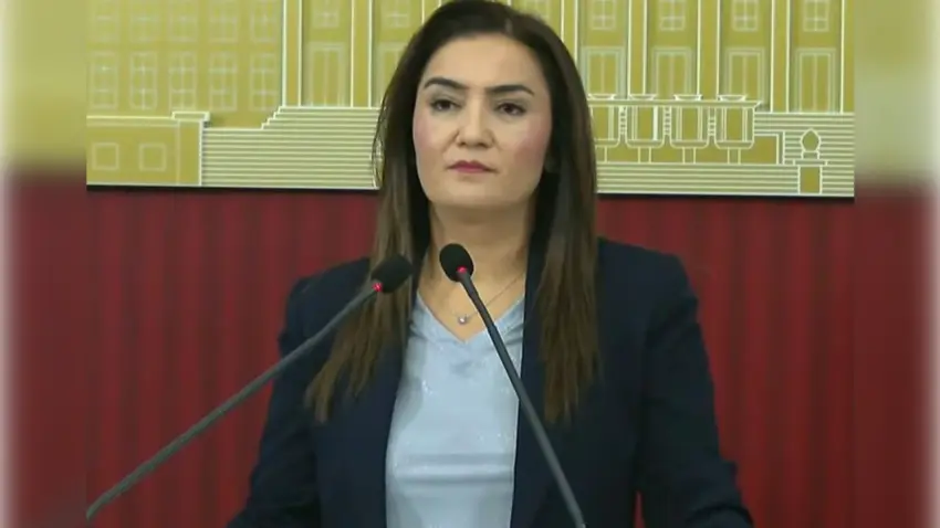 CHP'li Kılıç’tan İzmir’deki siyasi gelişmelere tepki: Bir rozetle İzmir’i kazanamazsınız haberinin görseli