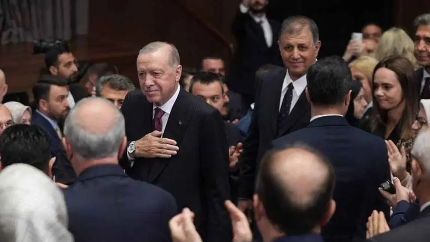 Erdoğan: İzmir'in gönül belediyesiyle tanışması hayırlı, uğurlu olsun haberinin görseli