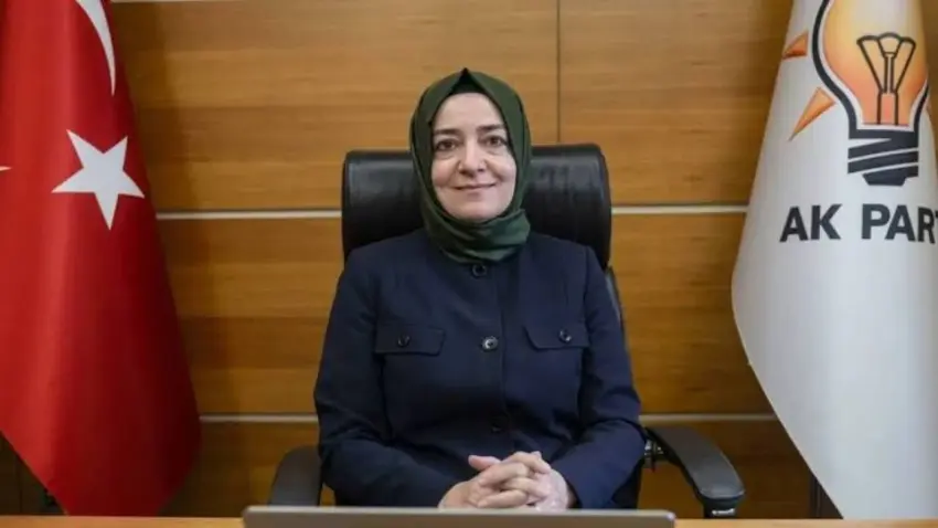 Fatma Betül Sayan Kaya AK Parti’den ihraç edildi haberinin görseli
