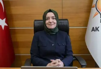 Fatma Betül Sayan Kaya AK Parti’den ihraç edildi